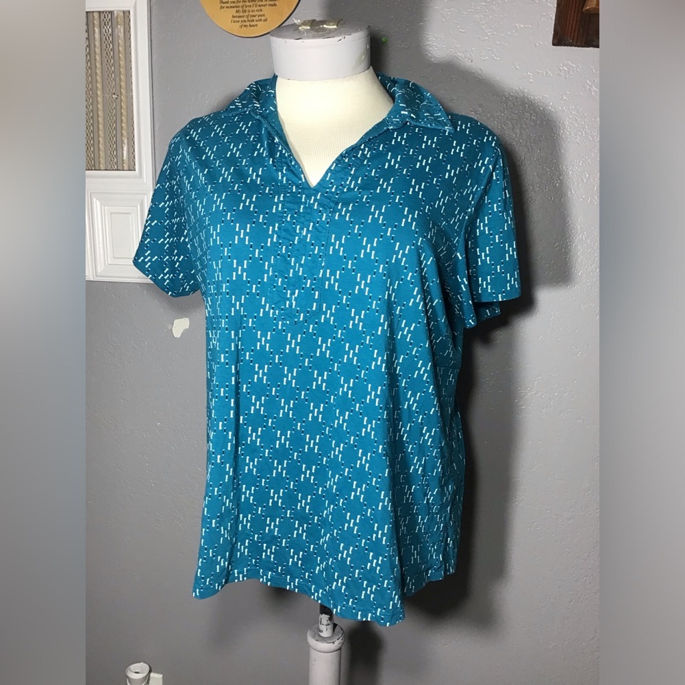 Riders By Lee Women’s Top Size 2X Color Blue/White Short Sleeve 100% Cotton.